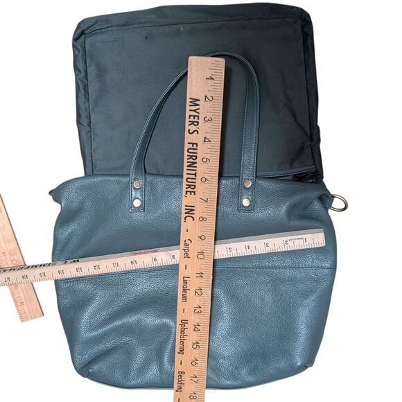 ASPEN Leather handbag sage green tote top handle pebbled quiet luxury minimalist - Picture 4 of 9